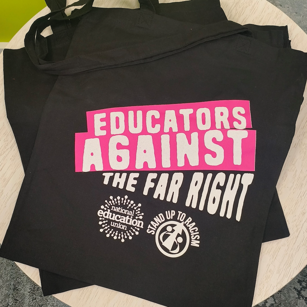 Educators against the far right tote bag (pack of 10)